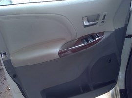 2014 TOYOTA SIENNA, LIMITED, 3.5L, AWD, AT,  Z25033